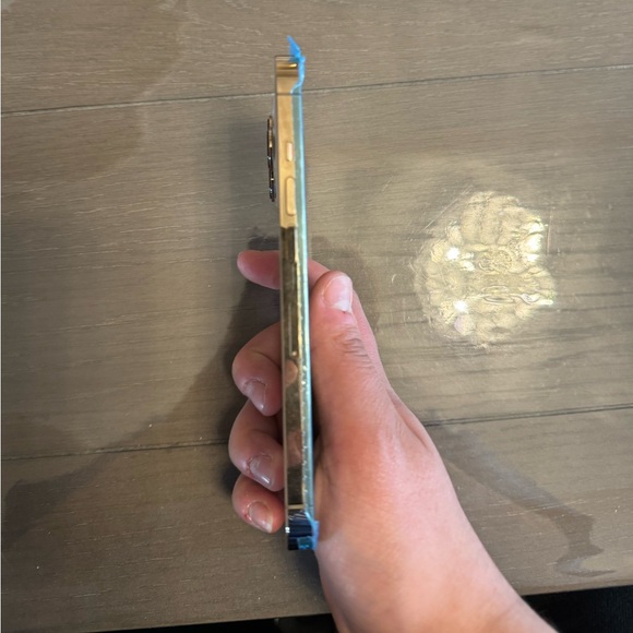 Apple iPhone 13 Pro 1TB Maxium Storage Gold LIKE NEW A GRADE CONDITION UNLOCKED - Picture 4 of 8